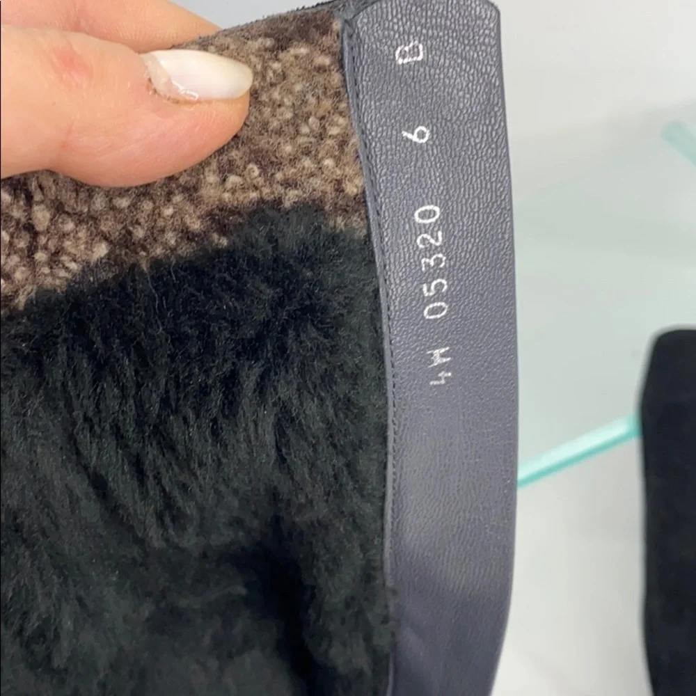 Stuart Weizman Sz 6B Black Suede Shearling Boots